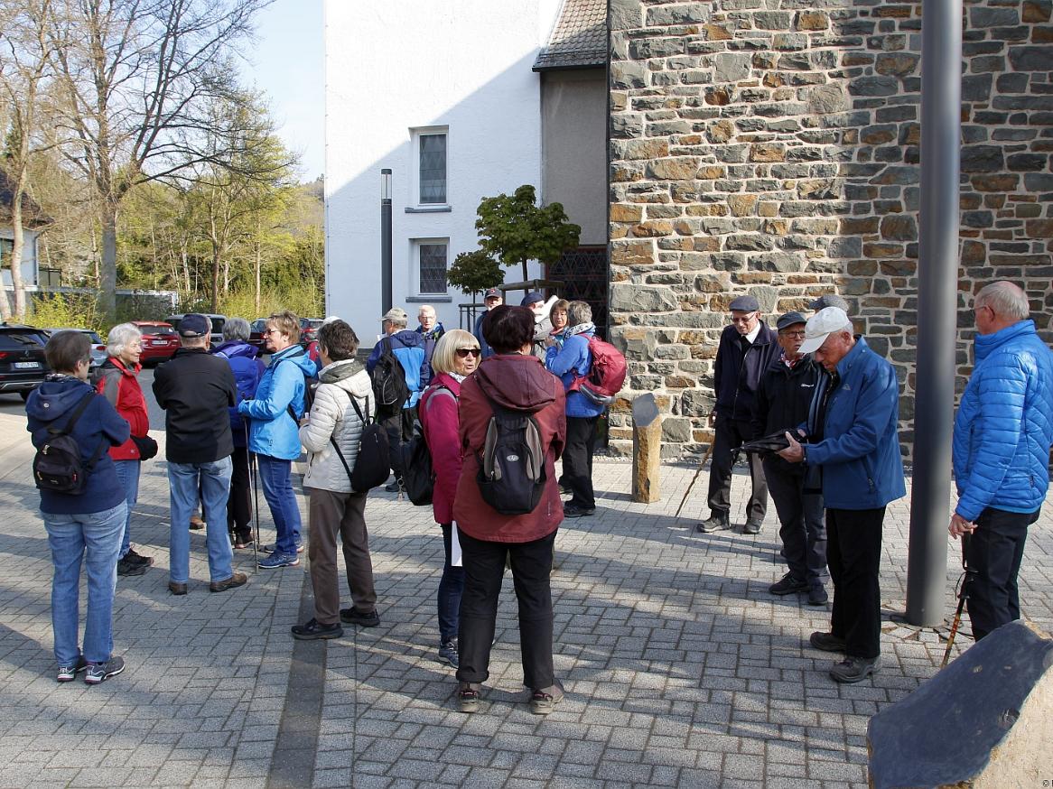 Auf dem Weg zur Waldkapelle