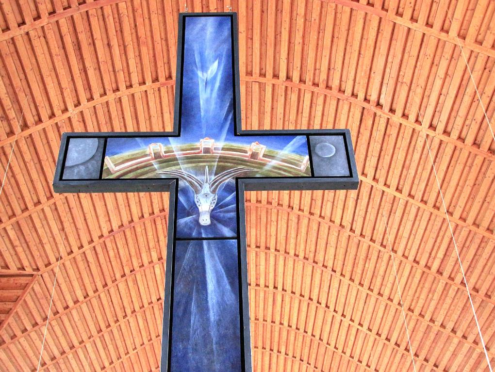 Das Altarkreuz von hinten